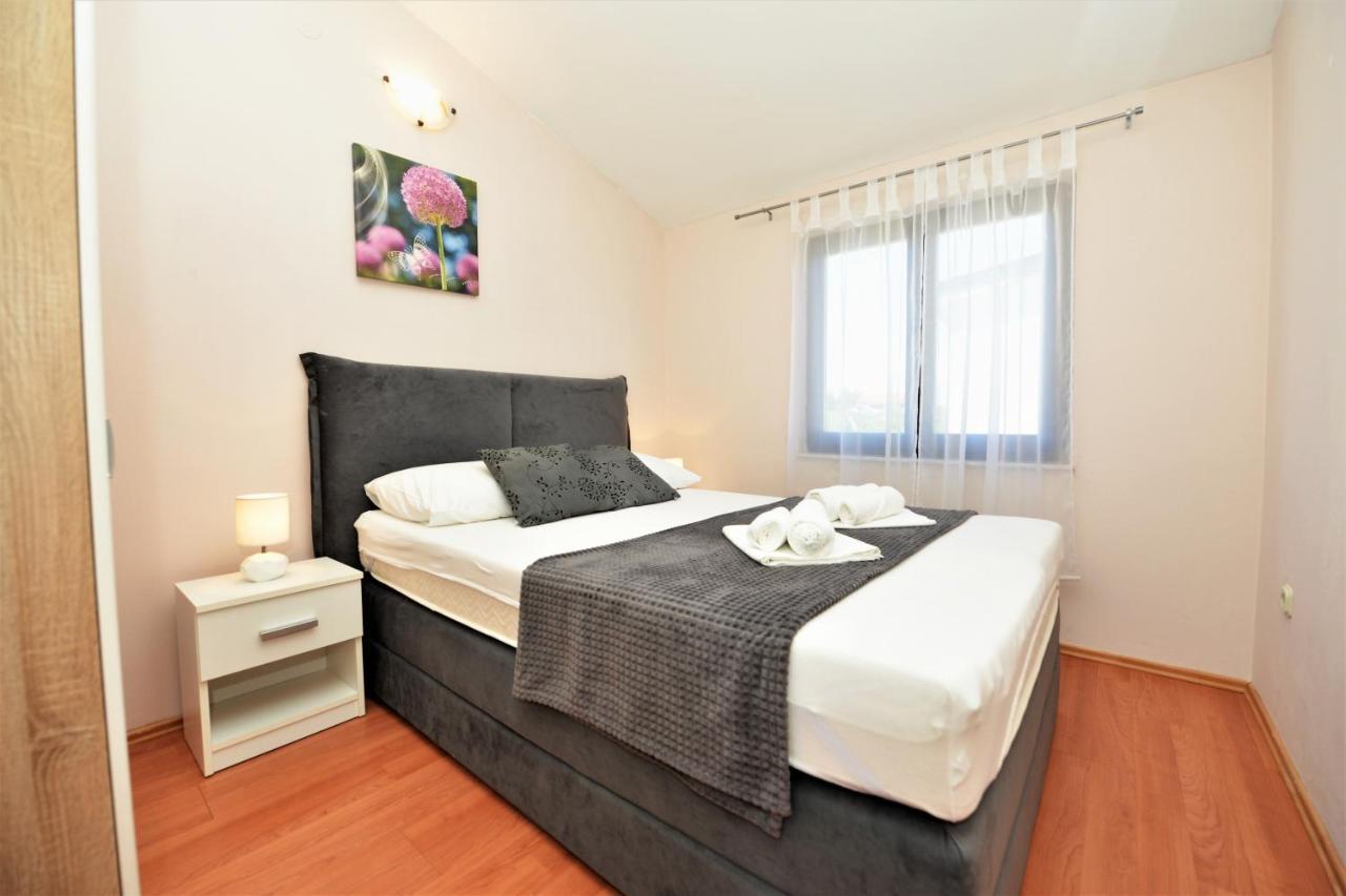 Apartment Lavender Vir Ngoại thất bức ảnh