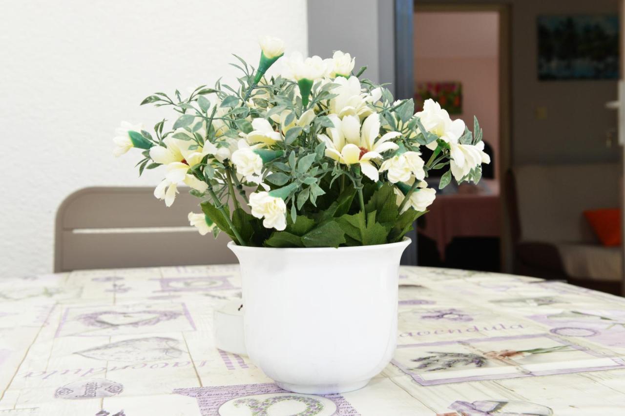Apartment Lavender Vir Ngoại thất bức ảnh